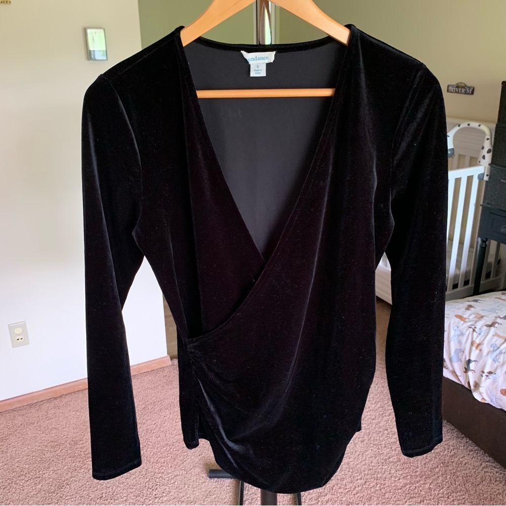 Sundance Black Velvet Faux Wrap Top Size Small
